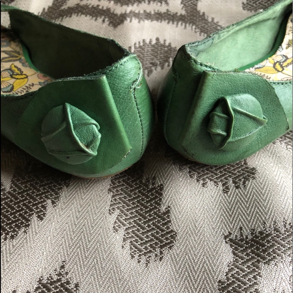 🆕BC FOOTWEAR PEEP-TOE GREEN LEATHER FLATS🥿 Sz 6 - Picture 9 of 16